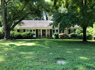 3920 Chandworth Rd, Charlotte, NC 28210