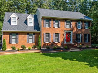 10001 Cheroy Woods Ln, Ashland, VA 23005