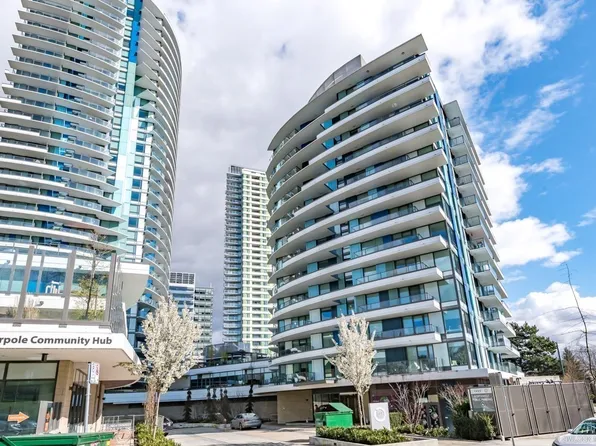 8238 Lord St #408, Vancouver, BC V6P 3K2