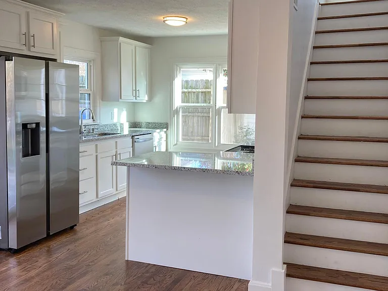 1119 Liberty Rd — Photo 3