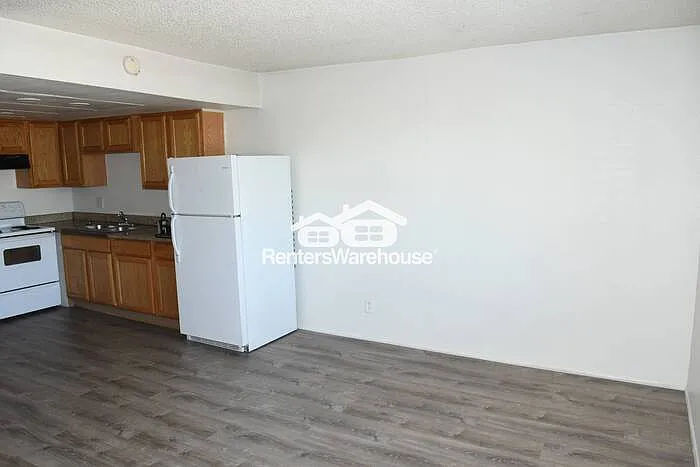 1733 E Cambridge Ave #204 — Photo 2