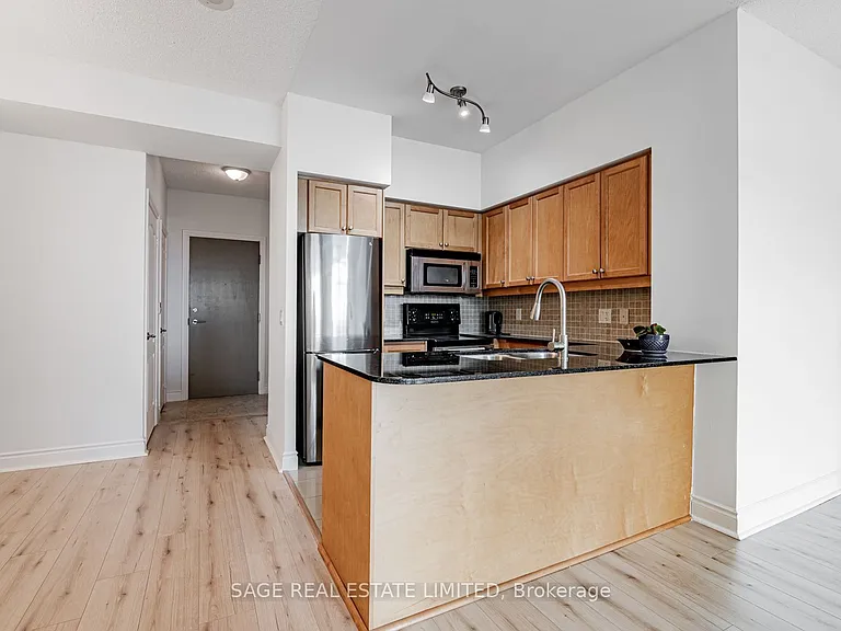 319 Merton St #1205 — Photo 7