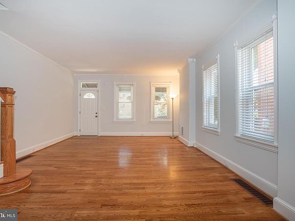 5th image of 2108 W 17th St