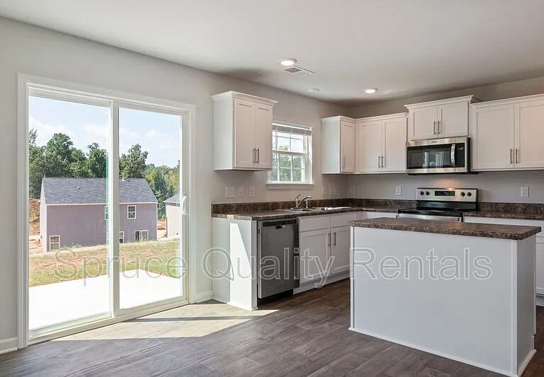 112 Saddlehorse Ln — Photo 5