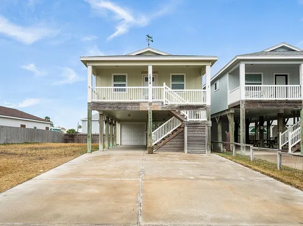 1018 S Station St, Port Aransas, TX 78373