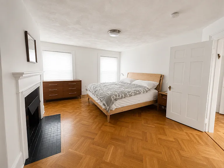 1716 Beacon St #3 — Photo 6
