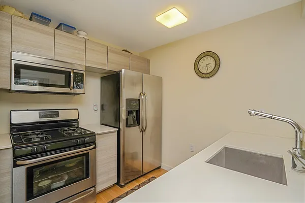 Sold by REMAX Elite | media 3