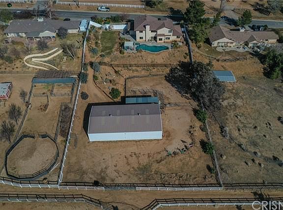 3rd image of 2610 Bridle Path Dr