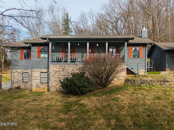 2nd image of 227 Lone Ridge Ln