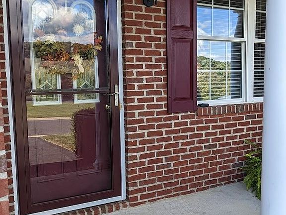 3rd image of 23 W Park View Ln