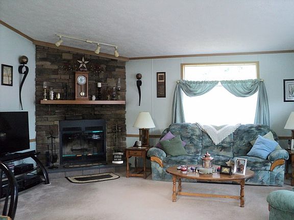 2nd image of 33 Penny Ln
