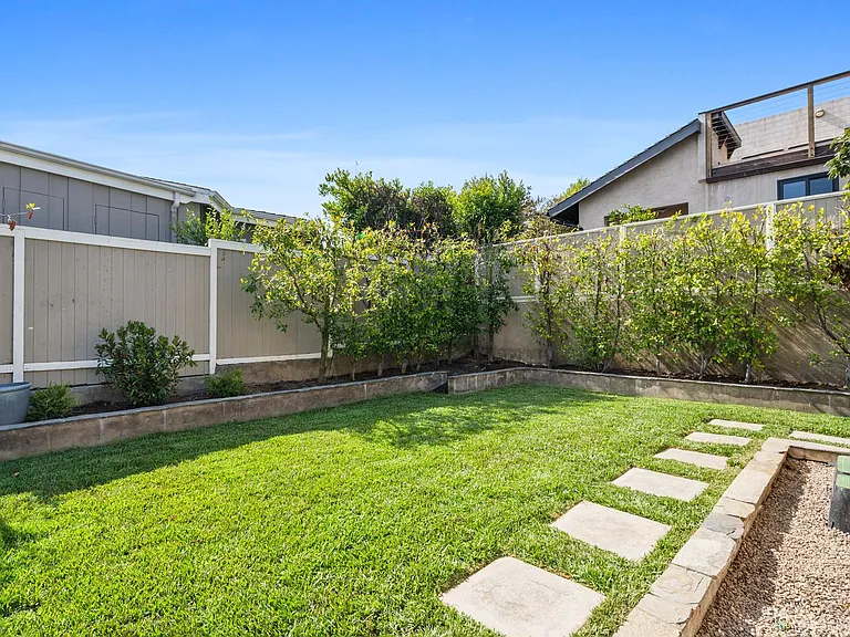 531 De Anza Dr — Photo 24