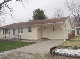 308 N Bullard St, Farmer City, IL 61842