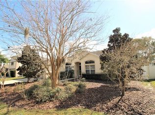 902 Lake Lindley Dr S, Deland, FL 32724