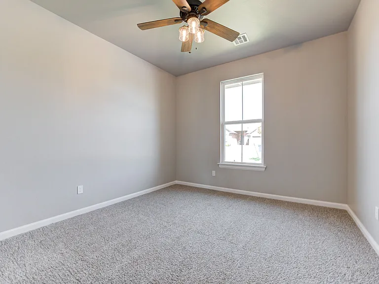 2728 Dunham Dr — Photo 41