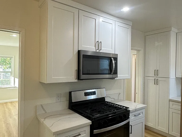 4750 N Lakewood Blvd #B — Photo 6