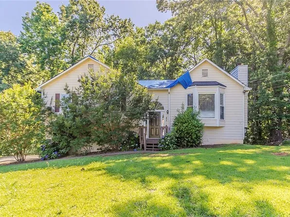 42 Breckenridge Dr, Powder Springs, GA 30127