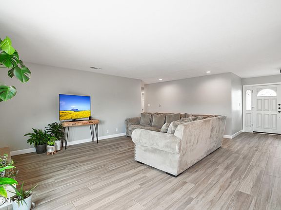 5th image of 4273 Avenida Amelgado