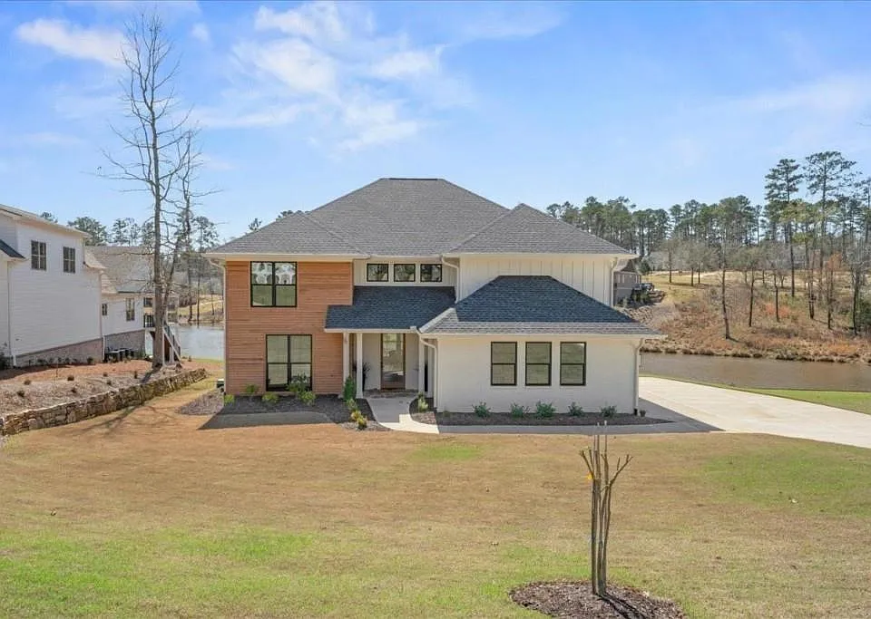 1270 Glen Eagle Dr