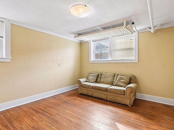 4th image of 522 Ridgewood Ave APT 9