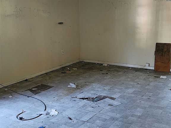 4th image of 829 Brandywine Blvd