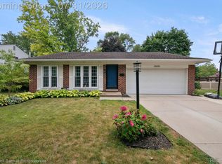 39695 Suzan Ct, Plymouth, MI 48170