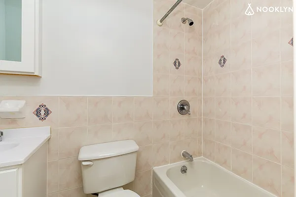 Rented by Nooklyn NYC LLC | media 5