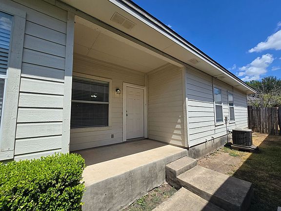 4th image of 2817 Southampton Way APT B