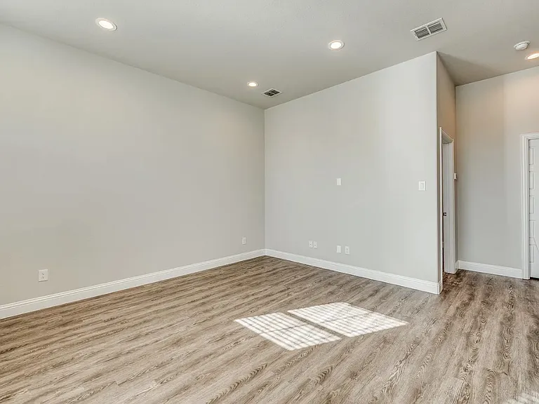 1912 Bel Air Dr — Photo 18