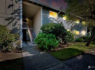 3206 Pine Rd NE APT D12, Bremerton, WA 98310