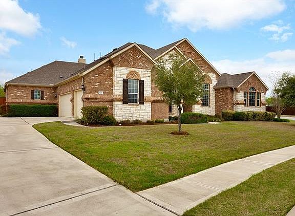 2nd image of 12216 Lostwood Cir