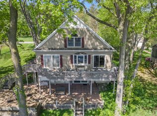 11451 Oak Dr, Delton, MI 49046