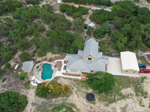 1167 Pipe Springs, Lakehills, TX 78063