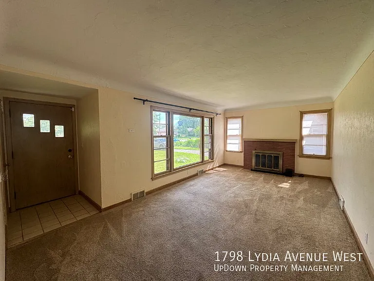 1798 Lydia Ave W — Photo 12