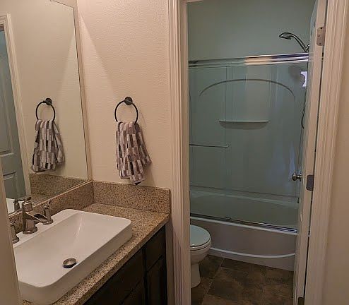4th image of 844 Copper Ln