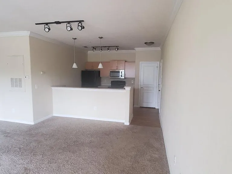 8290 Gate Pkwy W #620 — Photo 7