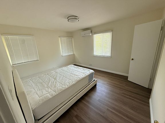 5th image of 1124 N Garfield Ave APT F