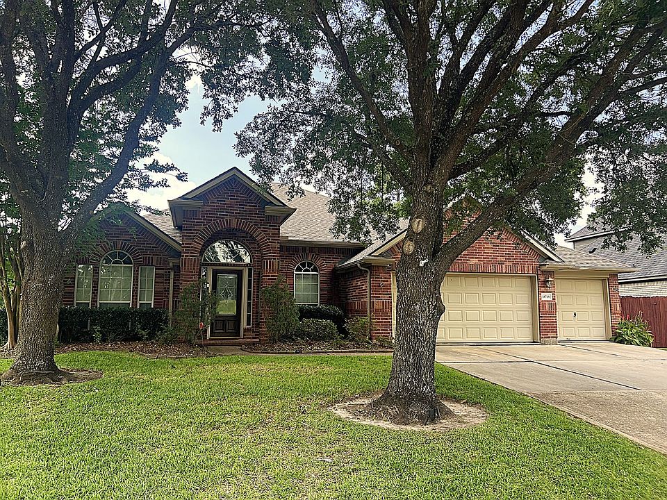 1st image of 18718 Walden Forest Dr