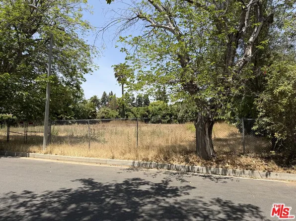 19515 Romar St, Northridge, CA 91324