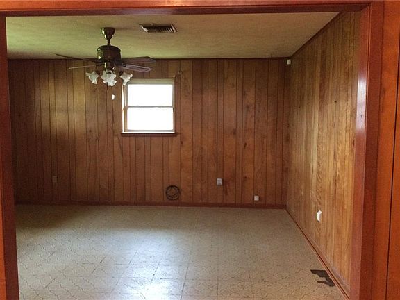3rd image of 109 Cottonwood Dr