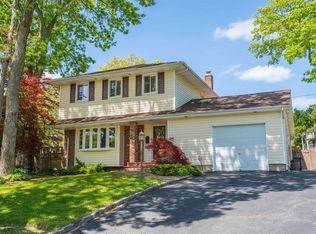 1 Chatham Rd, Commack, NY 11725