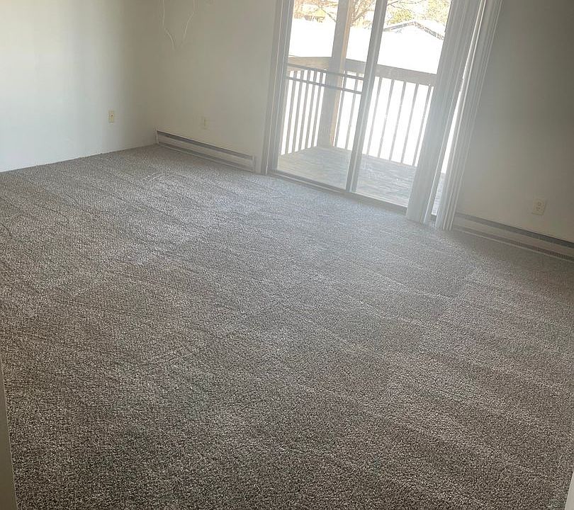 1st image of 411 W 1st St APT 211
