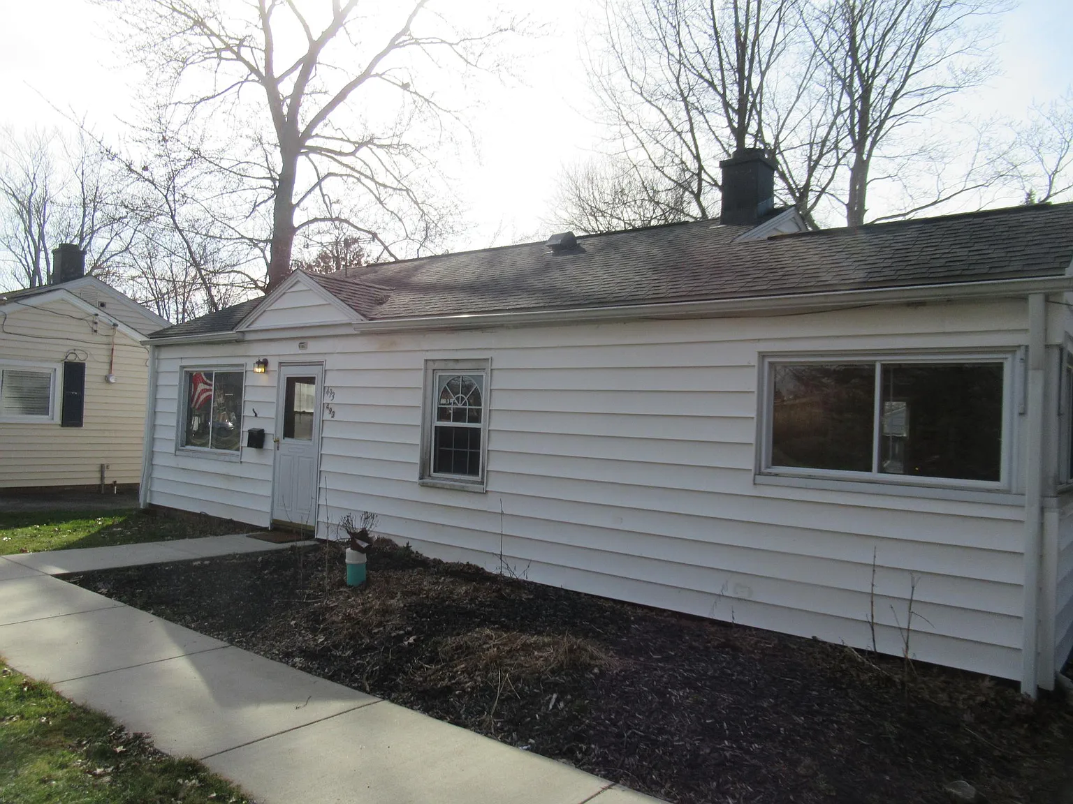493 W Glendale St photo 1