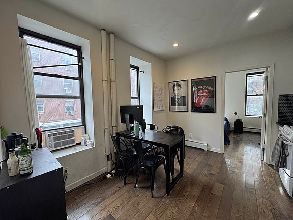4th image of 108 Stanton St APT 1A