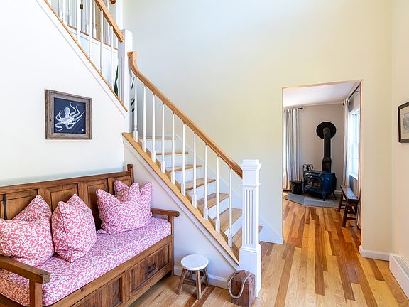 Entry to living room