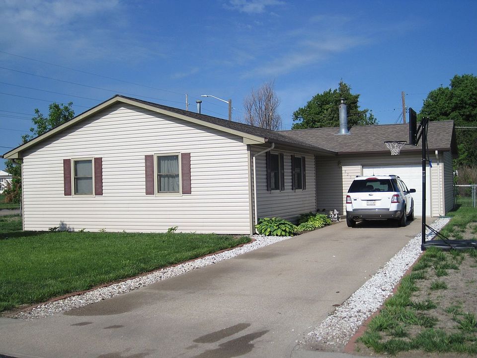 1st image of 820 S McCabe Ave
