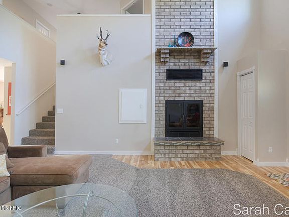 5th image of 6118 Maksimowski Ave NE