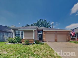 8559 Spring Green Dr, Houston, TX 77095
