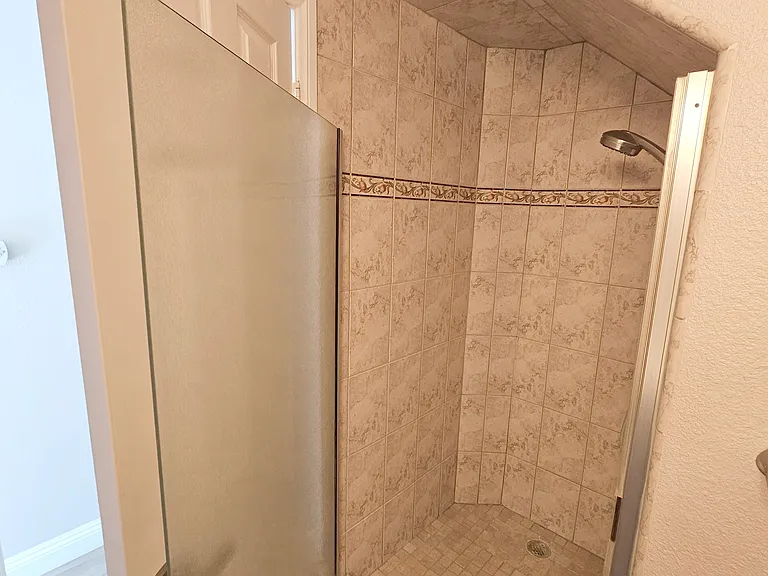 18219 Hampton Ct — Photo 10