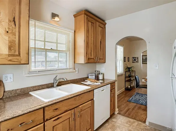 3990 S Logan Street, Englewood, CO 80113